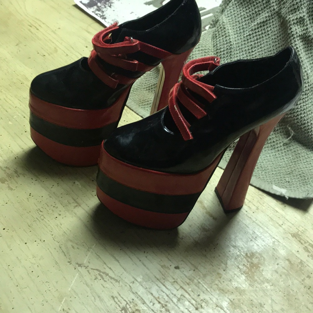 Platform shoes